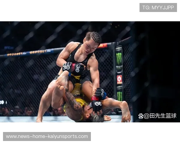UFC拳手差点被锁技扭断手臂,惊险瞬间揭秘