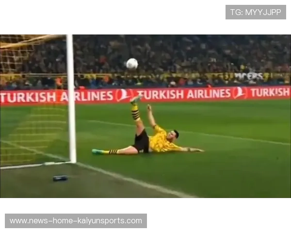 姆巴佩单刀挑射得分再度展现顶级速度