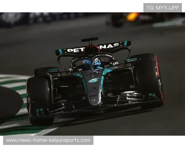 梅奔新车首次登场竟然翻车，F1赛季开局充满变数